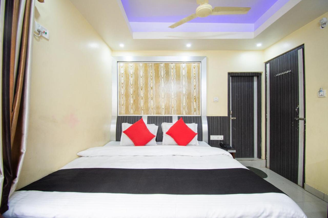 Capital O 67892 Hotel Sujata Tarapith Exterior photo