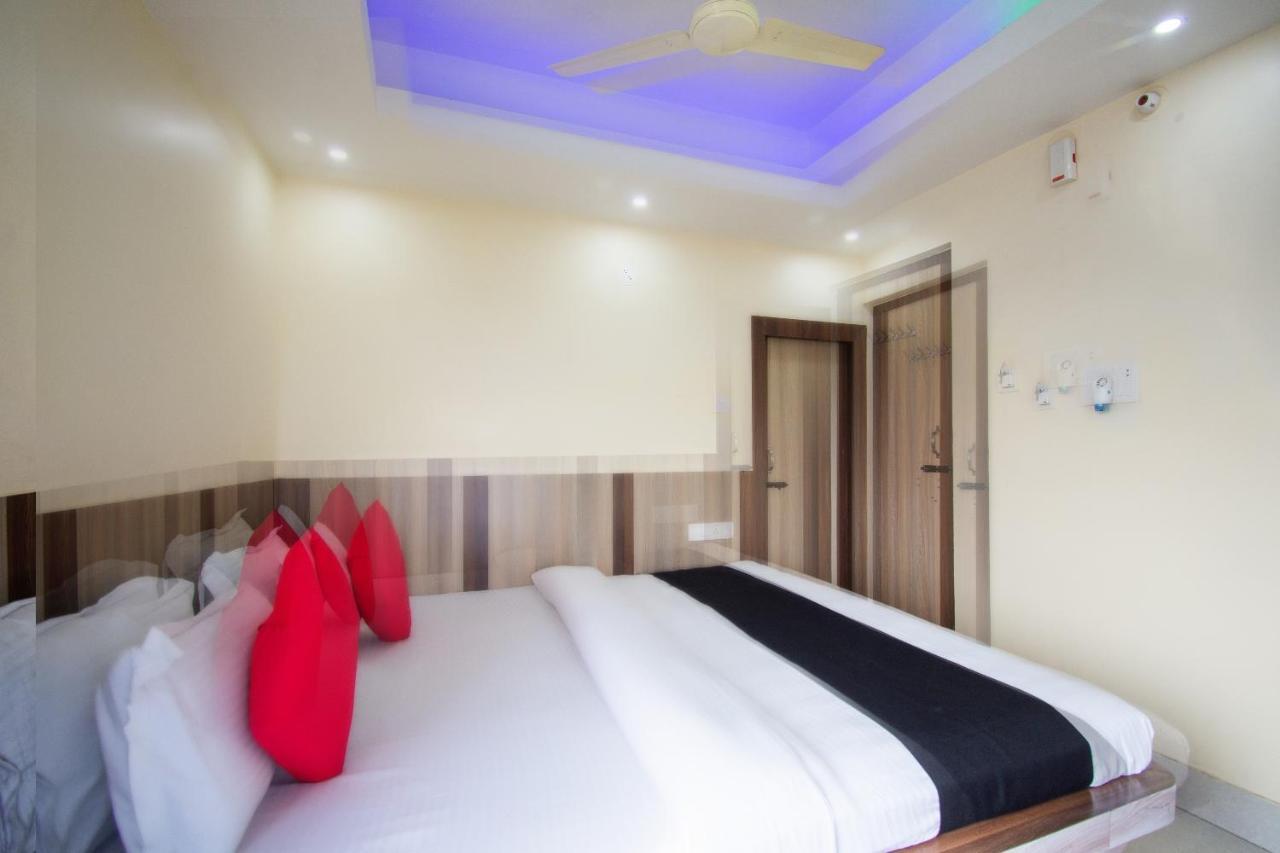 Capital O 67892 Hotel Sujata Tarapith Exterior photo