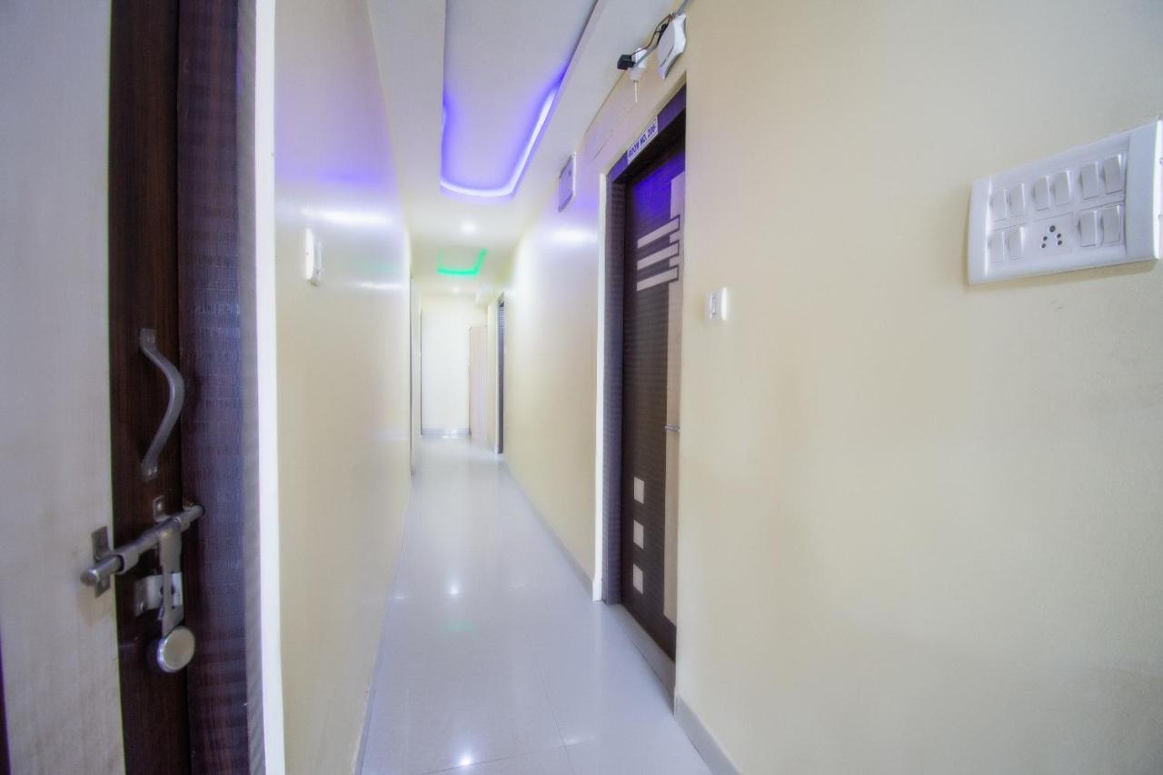 Capital O 67892 Hotel Sujata Tarapith Exterior photo