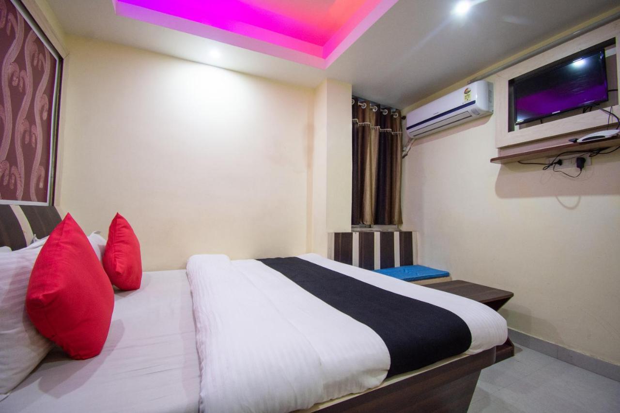 Capital O 67892 Hotel Sujata Tarapith Exterior photo