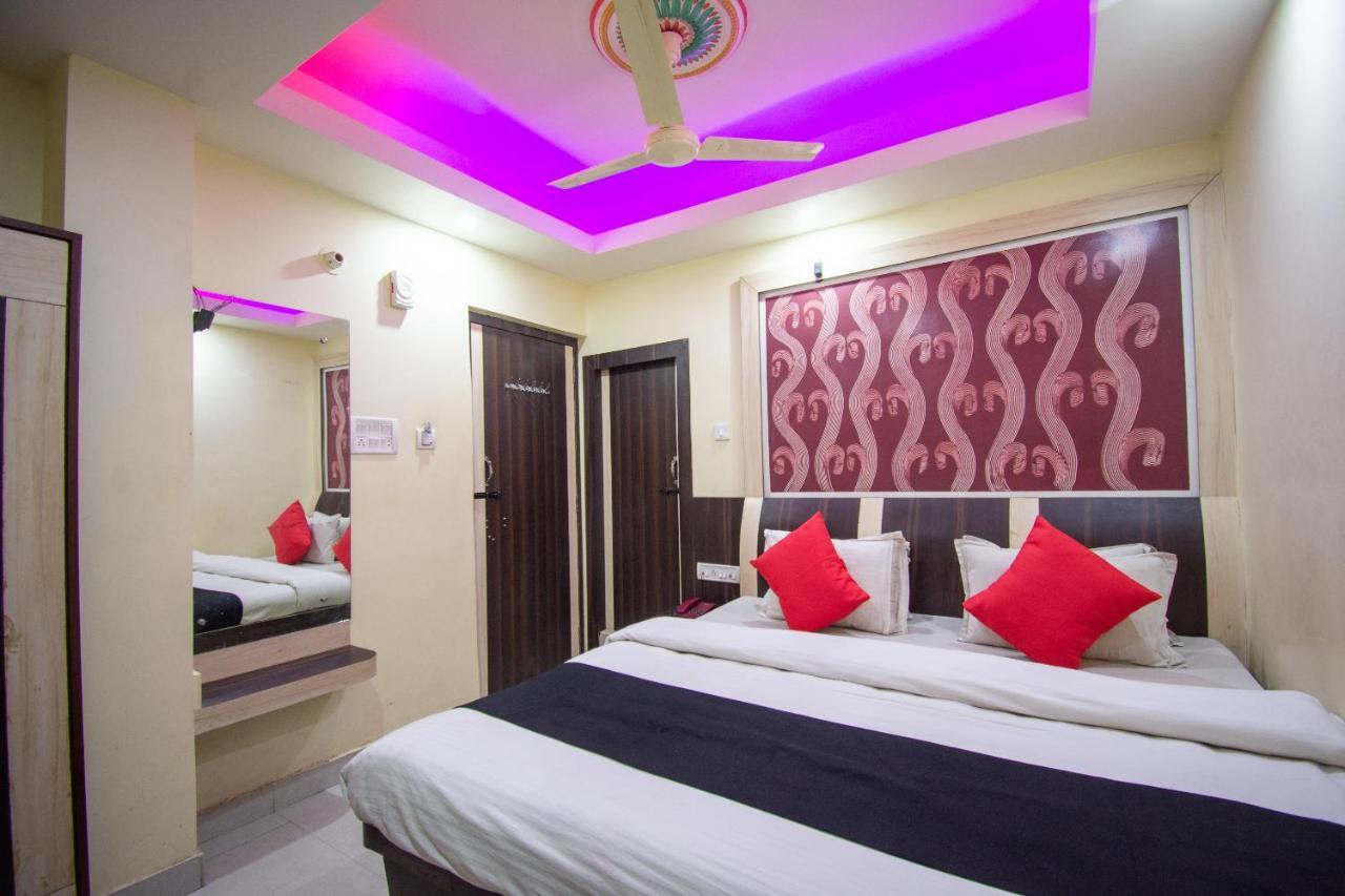 Capital O 67892 Hotel Sujata Tarapith Exterior photo